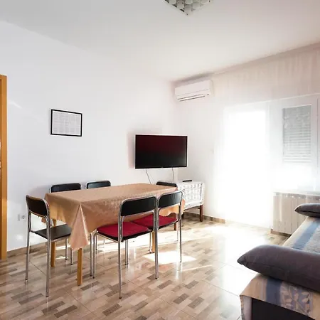 Stupar Apartamento