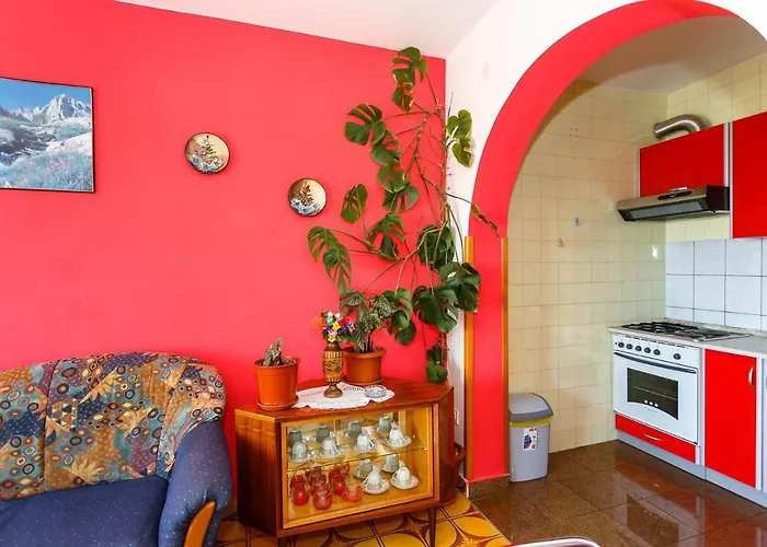 شقة Stupar كرك