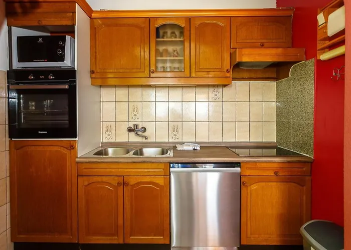 Stupar شقة كرك